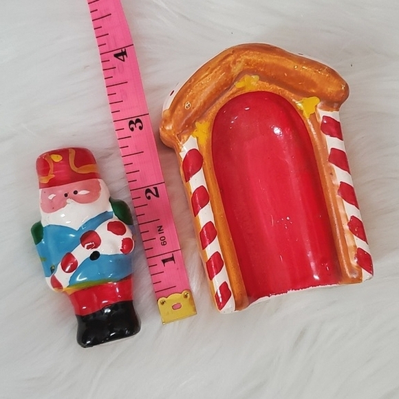 Vintage Christmas Santa Claus Nutcracker North Pole Salt & Pepper Shakers - Picture 14 of 16